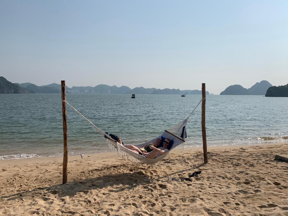 Ocean Beach Resort Cat Ba Island ภายนอก รูปภาพ