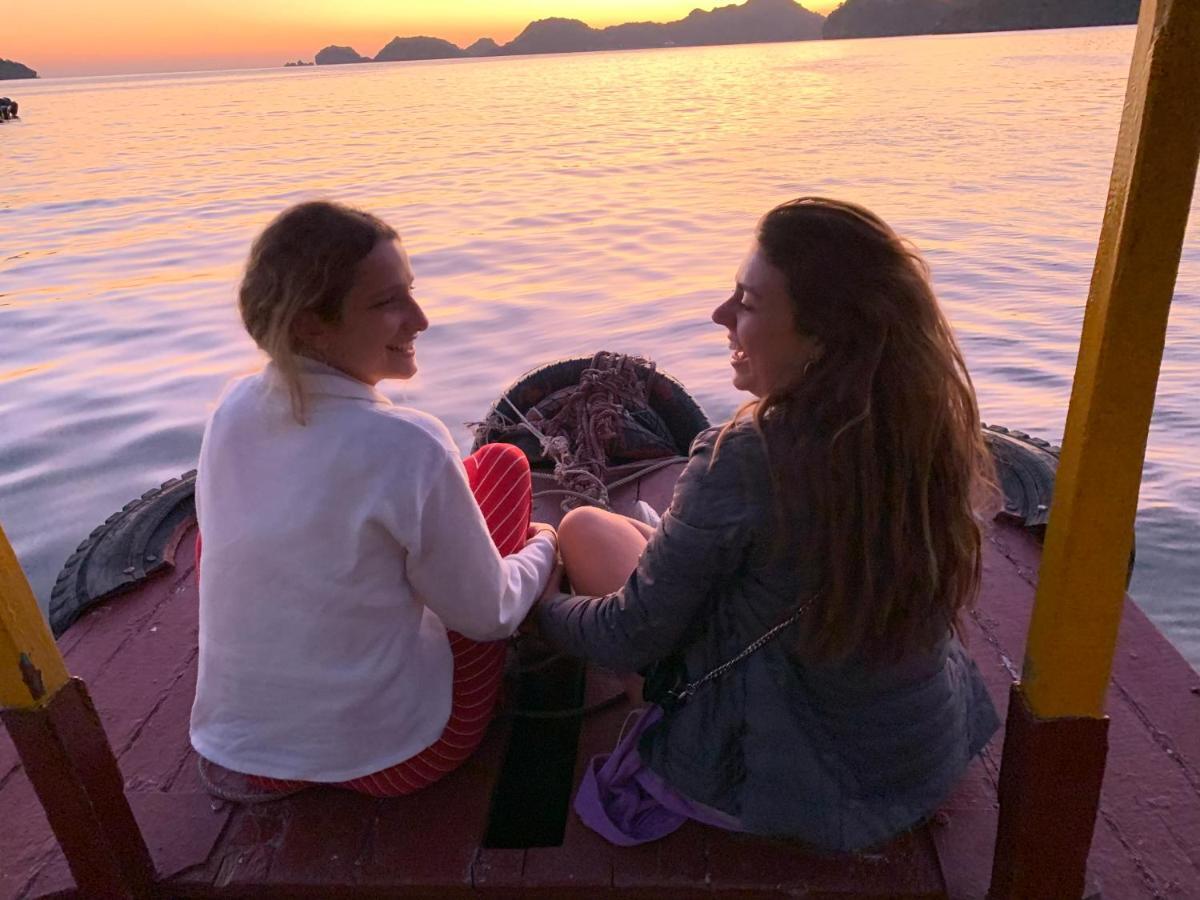 Ocean Beach Resort Cat Ba Island ภายนอก รูปภาพ