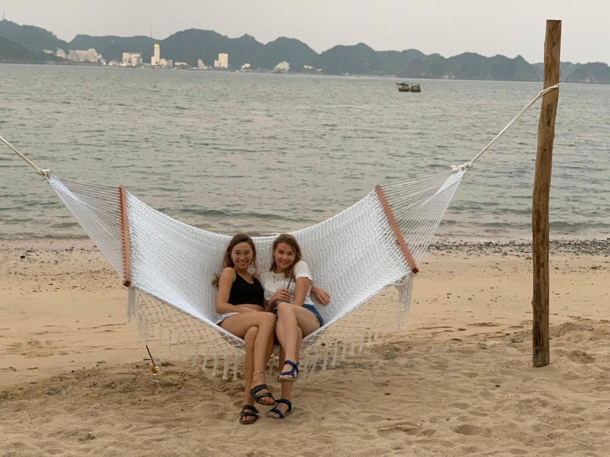 Ocean Beach Resort Cat Ba Island ภายนอก รูปภาพ