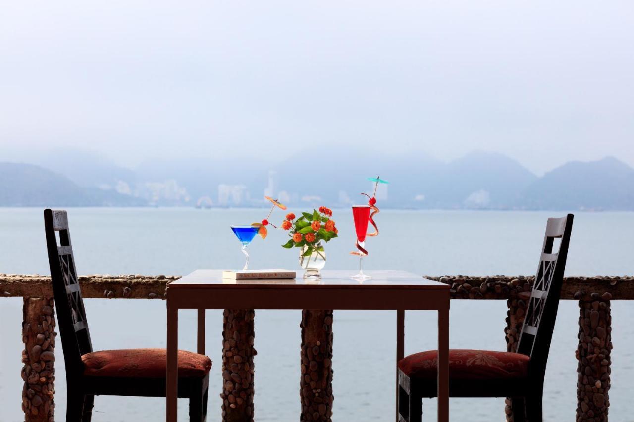 Ocean Beach Resort Cat Ba Island ภายนอก รูปภาพ