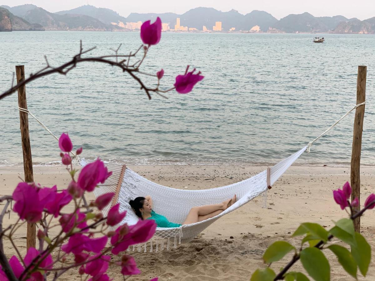 Ocean Beach Resort Cat Ba Island ภายนอก รูปภาพ